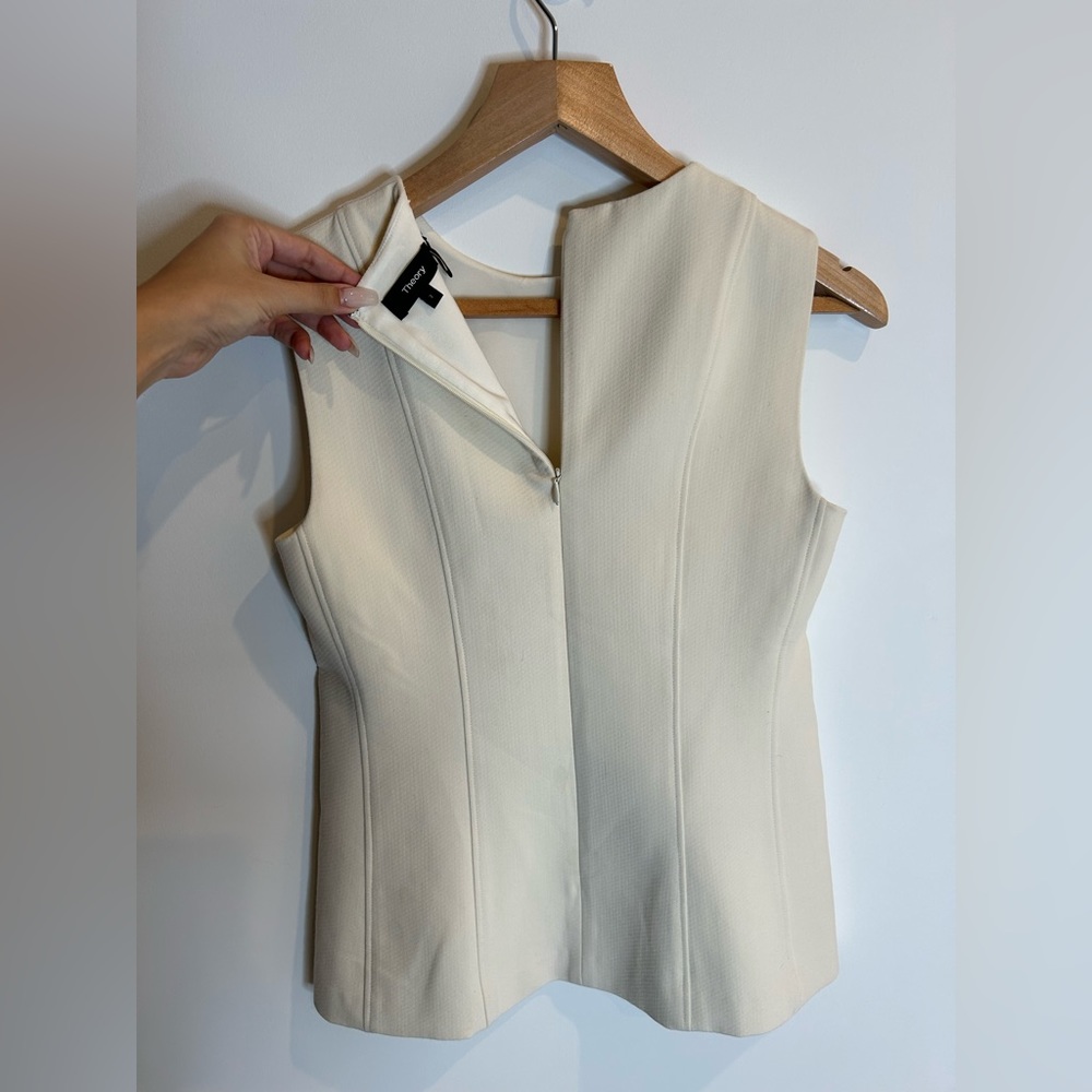 Theory Hadrienne Pioneer Sleeveless Seamed Top in Pearl Ivory Size 2